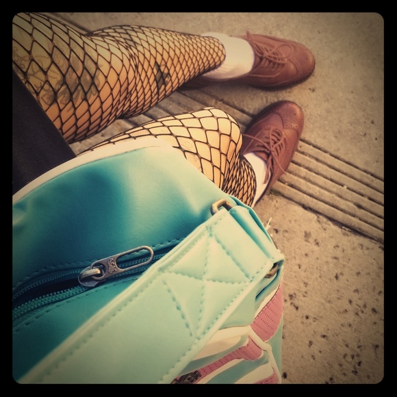 Meet your Posher, L - Picture 1 of 1